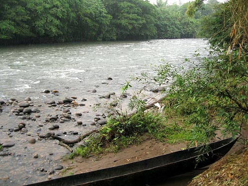 Fluss im Amazonasgebiet / marc-isler, CC BY-NC-SA 2.0, flickr