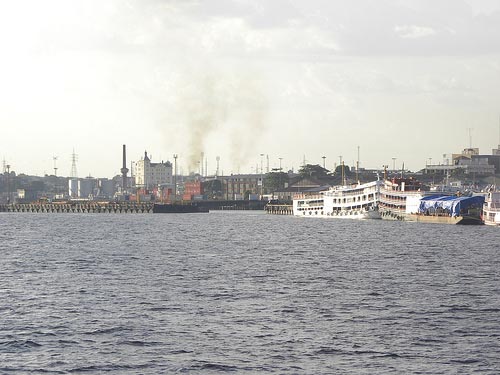 Der Hafen von Manaus / low fill, flickr