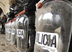 Guatemaltekische Polizei, Antigua / Antiguadailyphoto, flickr