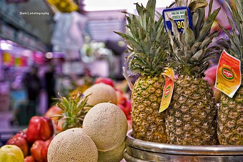 Doch nicht so gesund? Ananas aus Costa Rica / ]babi], flickr