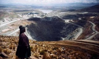 Tagebau der Firma Tintaya bei Cusco / servindi