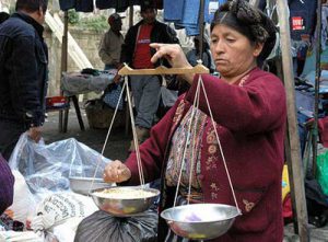 Immer weniger Nahrung fürs gleiche Geld: Markt in Solola (Guatemala) / Lon&Queta /flickr