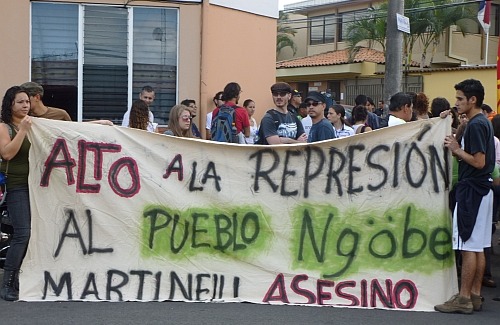 Solidarischer Protest in Costa Rica gegen die Änderung des Bergbaugesetzes im Nachbarland Panama / Oliver-Lüthi, Voces Nuestras