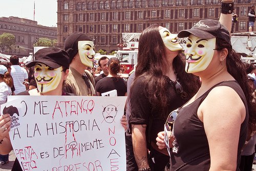 Proteste erinnern an Vergangenheit von Peña Nieto (Mai 2012) ismael villafranco, CC BY 2.0, Flickr