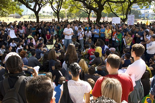 Versammlung am 15. Juni / Brasildefato1, CC BY-NC-SA 2.0, Flickr