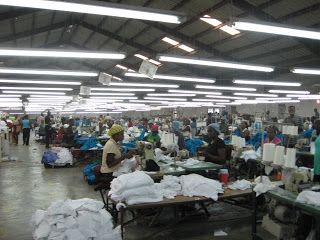 Textilfabrik in Haiti /www.haitinextdoor.org