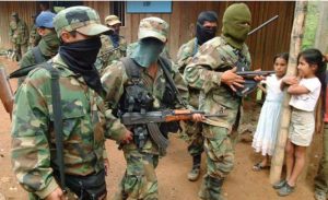 Kolumbianische Paramilitärs in Aktion / Foto (Archiv): operamundi (Adital)