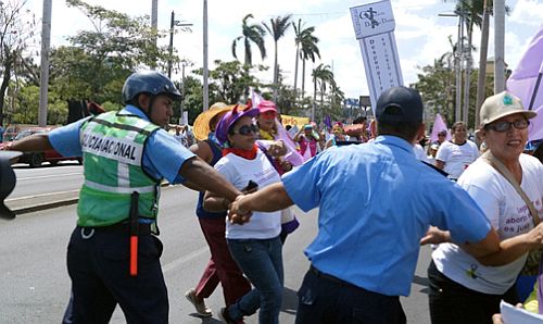 Repression gegen Demonstration am Frauentag /nelsonrodriguez, Foto: Aura Lacayo, RMCV