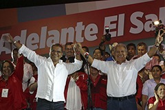 Großer Jubel trotz knappem Sieg: Der zukünftige Präsident Salvador Sánchez Cerén und Vize Oscar Ortiz. Foto: Noticias Aliadas/fmln.org.sv