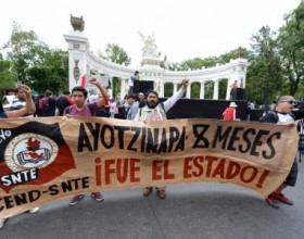 mexiko ayotzinapa 8 meses. Foto: Pulsar