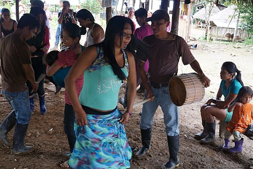 Tanz auf dem Fest zu Ehren von Mutter Erde / Foto: pororoca.red
