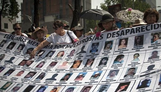 Fotos von verschwundenen Frauen