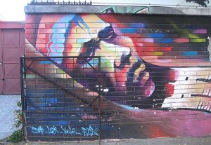 Graffiti in Talca, bunt auf Beton / Foto: Mig Rod, cc-by-nd-2-0
