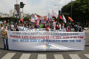 „G20-Kapitalisten und IWF raus“ - Protest gegen den G20-Gipfel in Buenos Aires
Foto: Flickr.com, Lucas Martins/CSP-Conlutas (public domain)