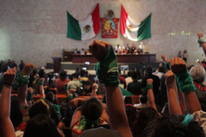 Feministinnen feiern die Entscheidung des Oarlaments in Oaxaca. Foto: Cimac/Citlalli López Velázquez