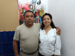 Im Juli 2019 besuchte Cristina Valdivia vom Öku-Büro aus München den Umweltaktivisten im Gefängnis von Oaxaca. „Ich bedanke mich bei allen Organisationen, die sich für die Verteidigung der Menschenrechte und der Natur einsetzen" sagte er bei dieser Gelegenheit und bat um weitere Unterstützung, „bis die Regierung mir und den anderen politischen Gefangenen unsere Freiheit zurück gibt." - Foto: Cristina Valdivia