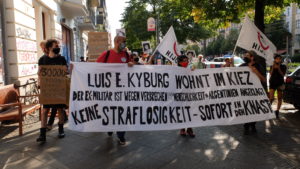 Protestierende beim "escrache" in Berlin / Foto: