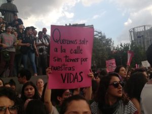 "Wir wollen auf die Straße gehen, ohne um unsere Leben zu fürchten" - Demonstration in Mexiko-Stadt im Jahr 2019 / Foto: Una isla via wikimedia commons (CC BY-SA 4.0)