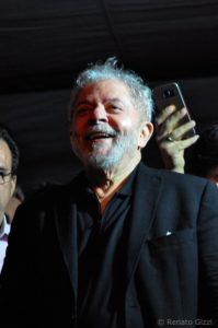 Will er es noch einmal wissen? Der brasilianische Ex-Präsident Lula da Silva nähert sich dem Ende einer turbulenten politischen Laufbahn. Foto: Flickr/Renato Gizzi (CC BY-NC 2.0)