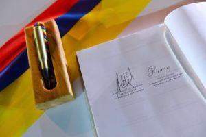 Vor fünf Jahren wurde der Friedensvertrag von Vertretern der Regierung und der FARC unterzeichnet.
Foto: FAO Américas
CC BY-NC-SA 2.0