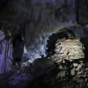 Bahntrasse bedroht neuentdeckte Maya-Höhle