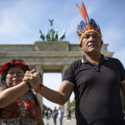 Indigene aus dem Amazonasgebiet fordern Unterstützung