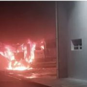 Bolsonaristas stören mit Blockaden und Bränden