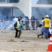 Chaos in Brasília