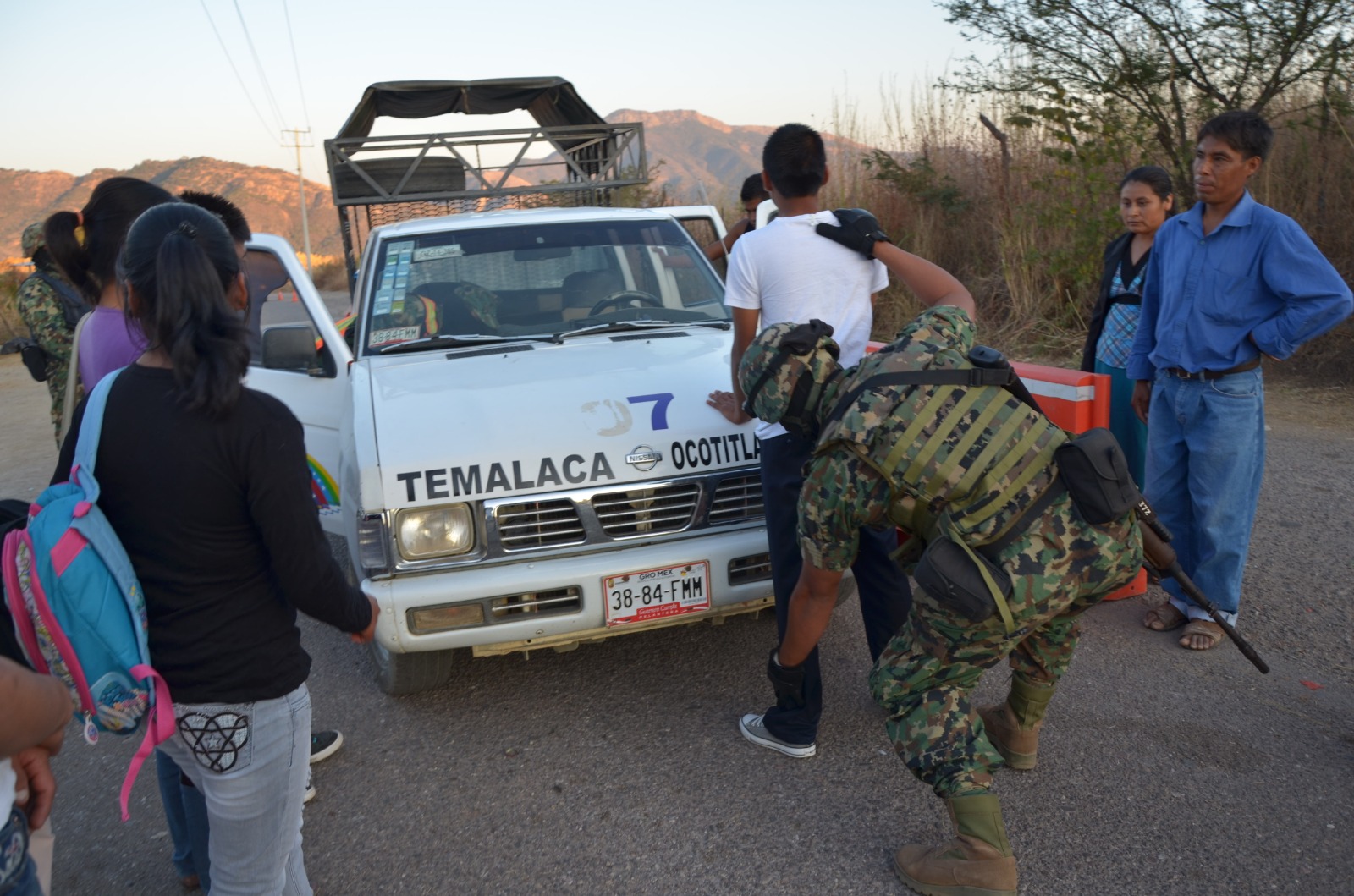 Trotz einer hohen Präsenz der Sicherheitskräfte kann sich die Bevölkerung in Guerrero nicht sicher fühlen. Foto: Desinformémonos