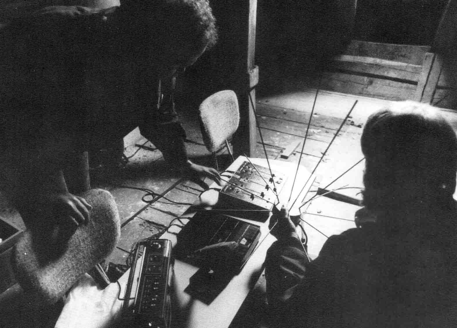 100 JAHRE ANDERES RADIO | Sondersendungen und Veranstaltungen Berlin 11. und 12. Oktober |  Freundeskreis Freier Radios episode artwork