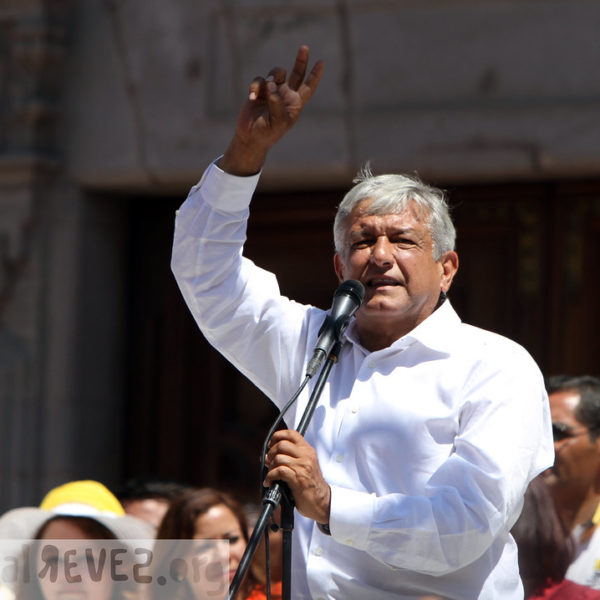 Präsident AMLO hält eine Rede.
Foto: Mundo al Revés via flickr
CC BY-NC-ND 2.0 Deed
