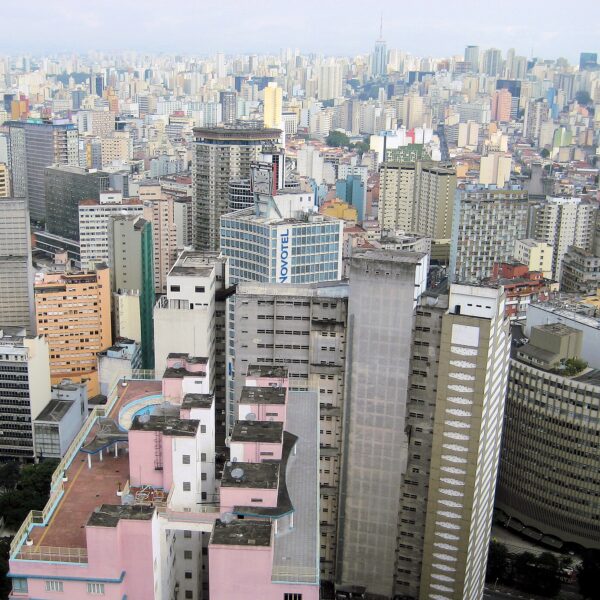 São Paulo, Skyline
Foto: Francisco Anzola  via wikimedia
Generic
CC BY 2.0